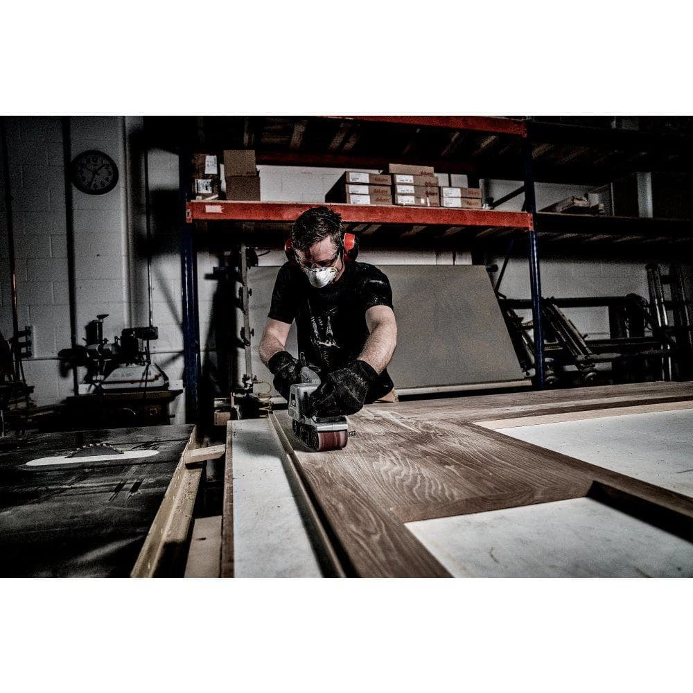 Rapid Removal 3 in. x 21 in. 80-Grit Power Sanding Belt (Case of 10) by 3M 6 Rapid Removal 3 in. x 21 in. 80-Grit Power Sanding Belt (Case of 10) by 3M - Image 4